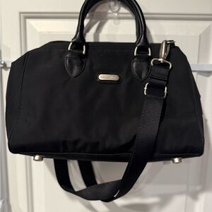 Baggallini Black Nylon Duffel with Top Handles and Detachable Strap